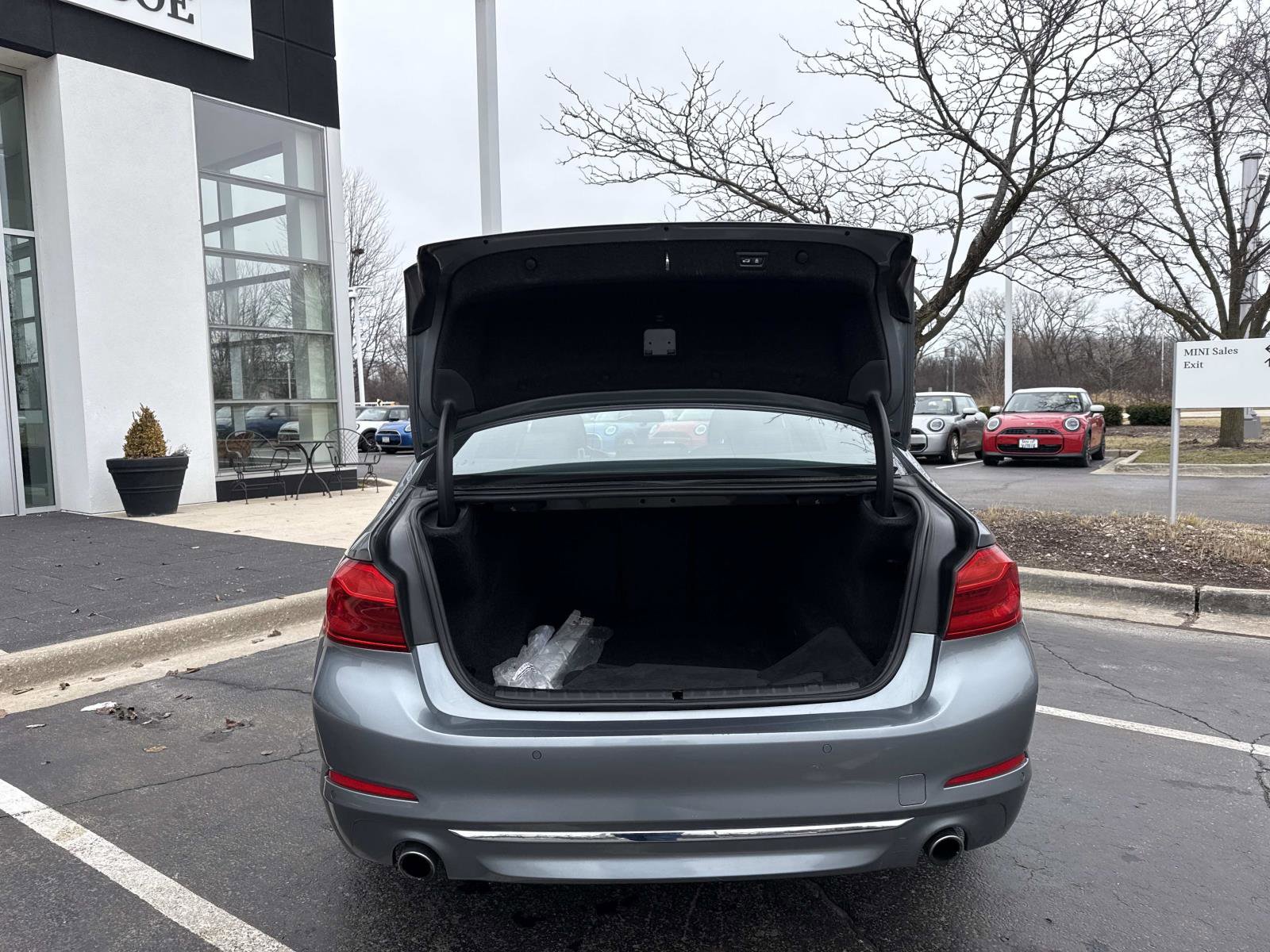 Used 2018 BMW 530i xDrive AWD/4WD image 7