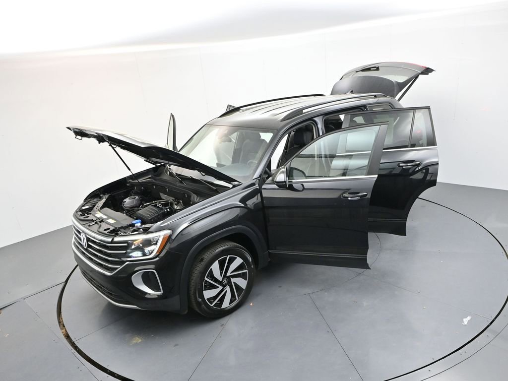 Used 2025 Volkswagen Atlas SE FWD image 41