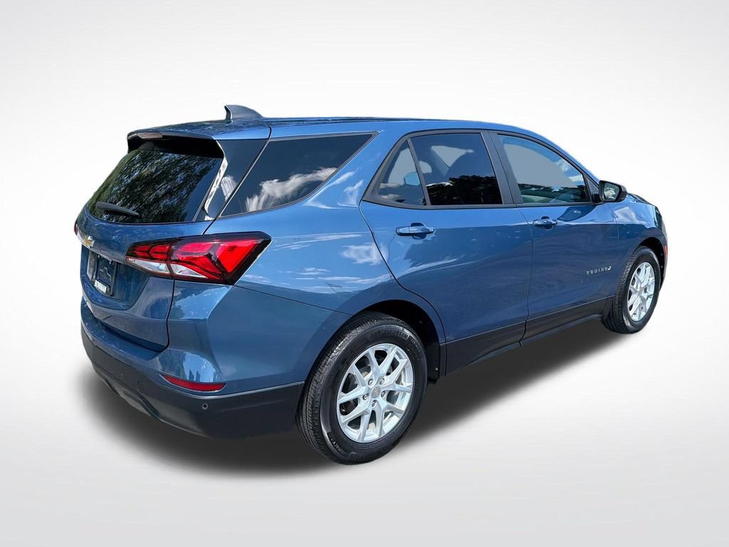 Used 2024 Chevrolet Equinox LS w/ LS Convenience Package FWD image 6