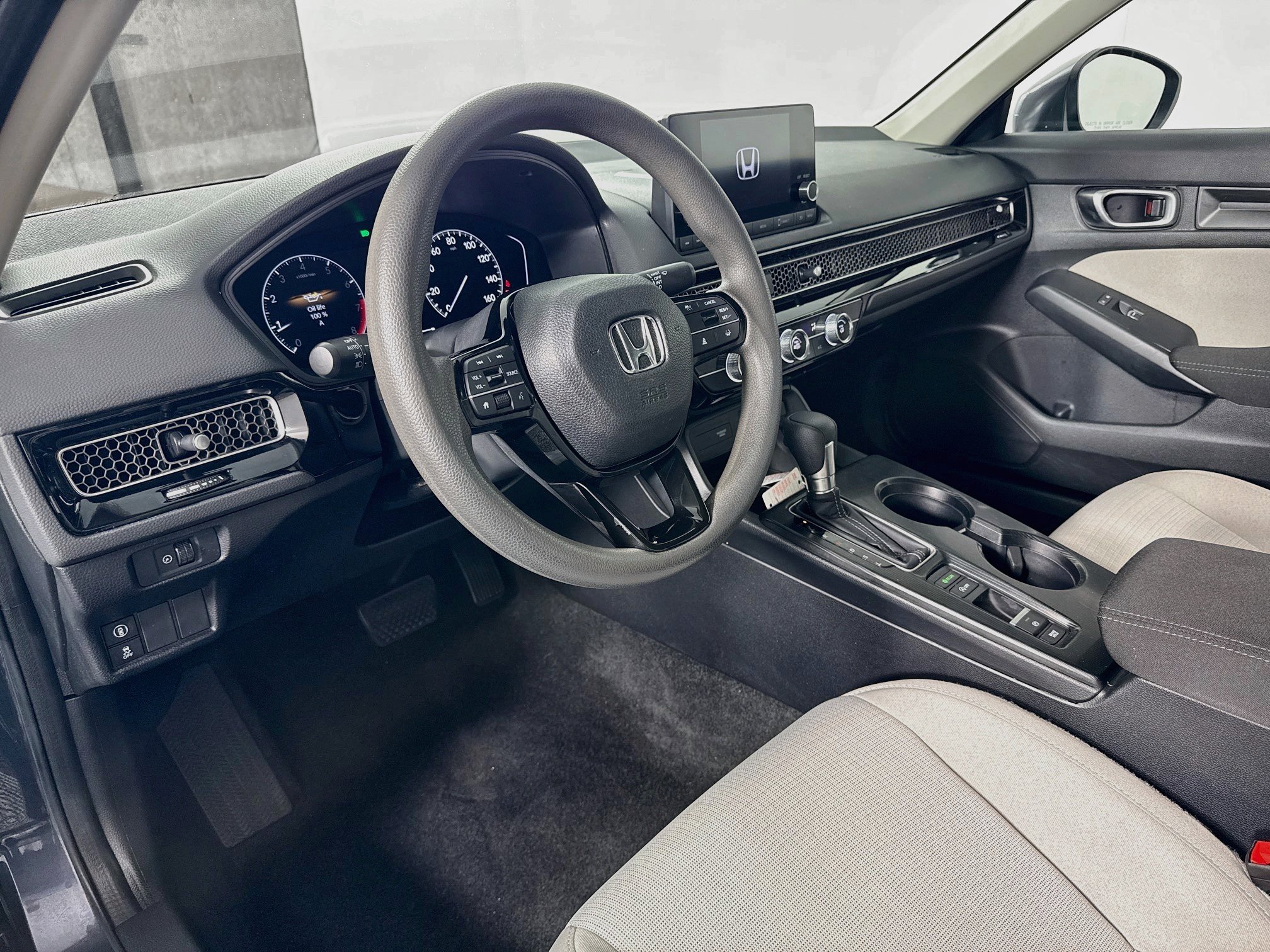 Used 2023 Honda Civic LX image 9