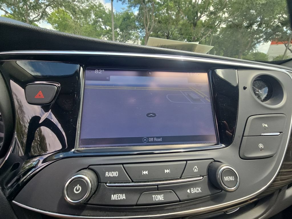 Used 2020 Buick Envision Essence FWD image 26