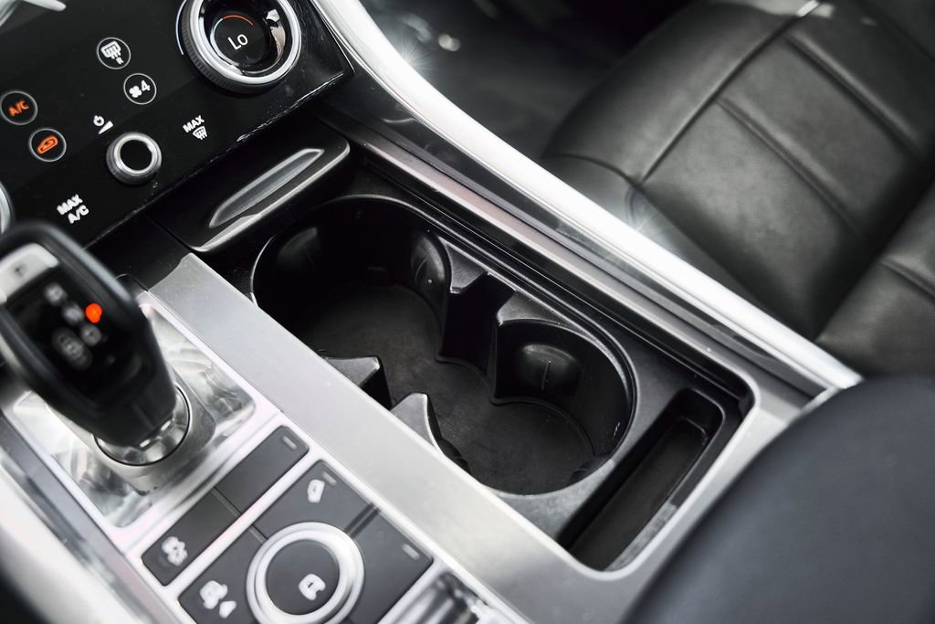 Used 2020 Land Rover Range Rover Sport SE image 40