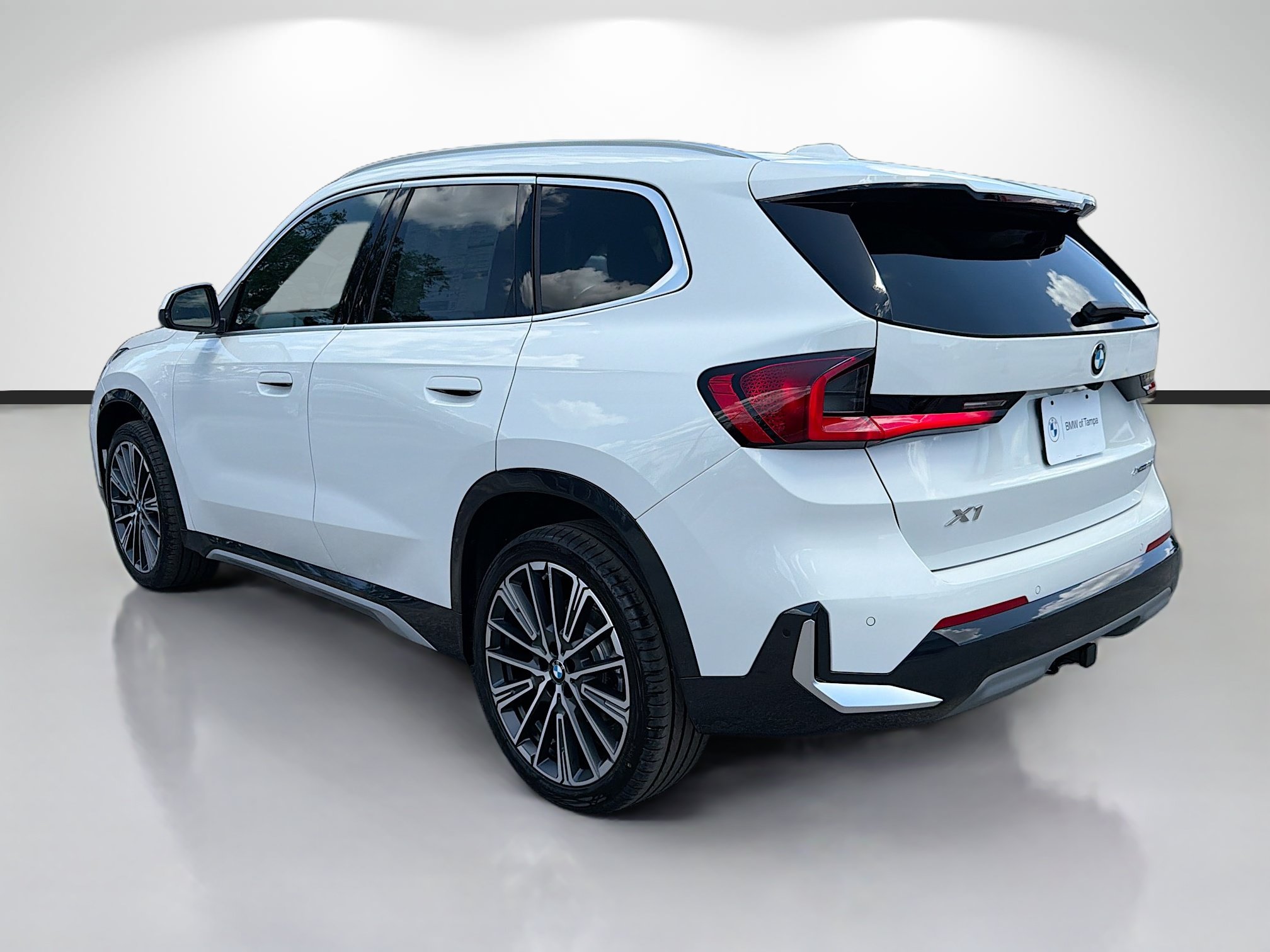 New 2026 BMW X1 xDrive28i w/ Convenience Package AWD/4WD image 5