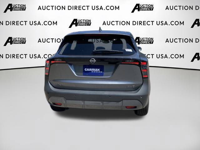 Used 2025 Nissan Kicks SV AWD/4WD image 9