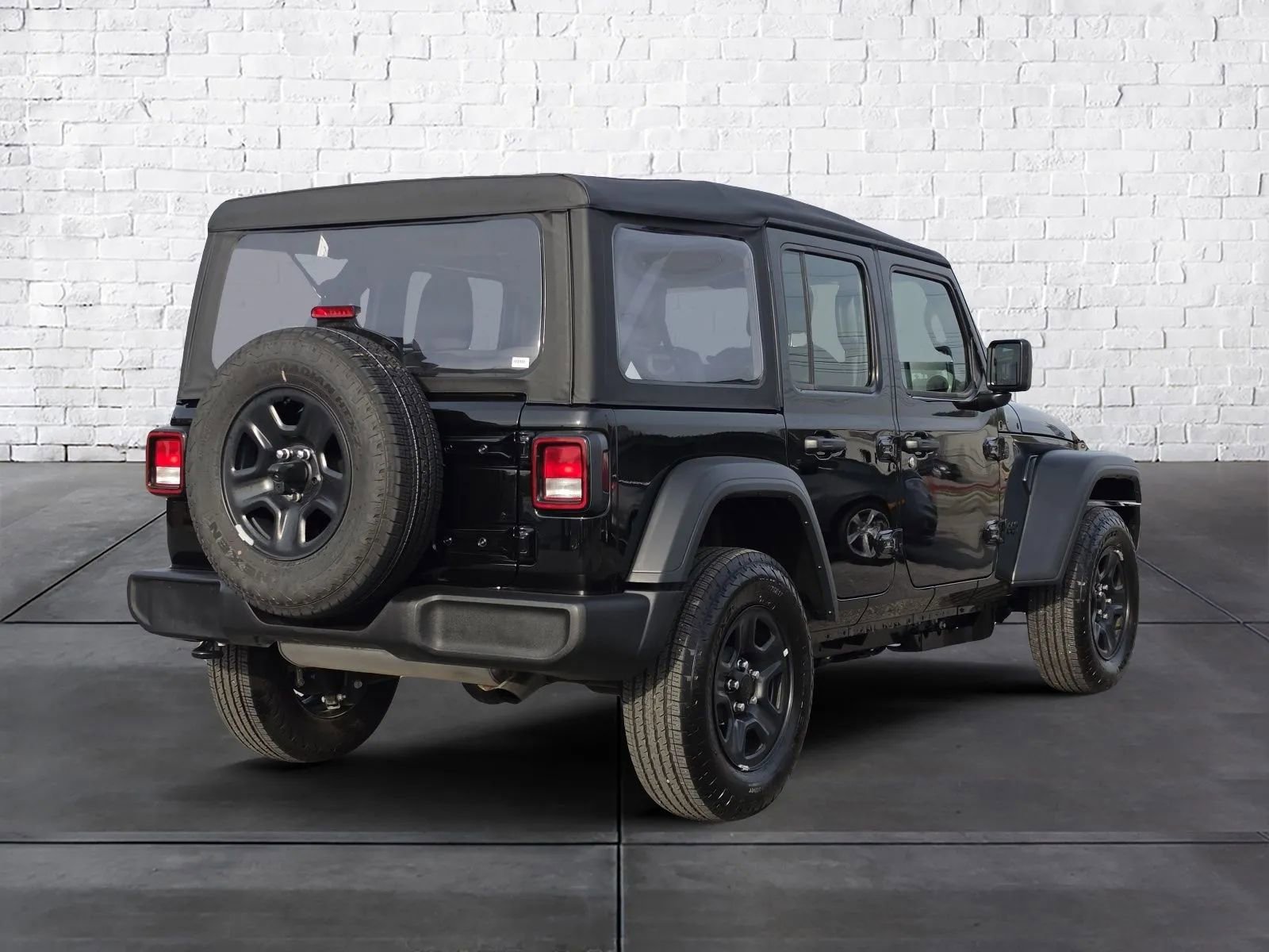 Used 2026 Jeep Wrangler Unlimited Sport image 3