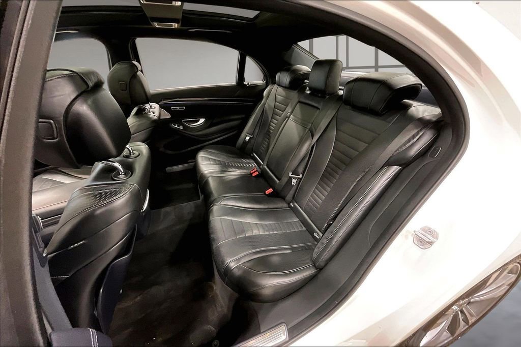 Used 2020 Mercedes-Benz S 560 4MATIC Sedan image 22