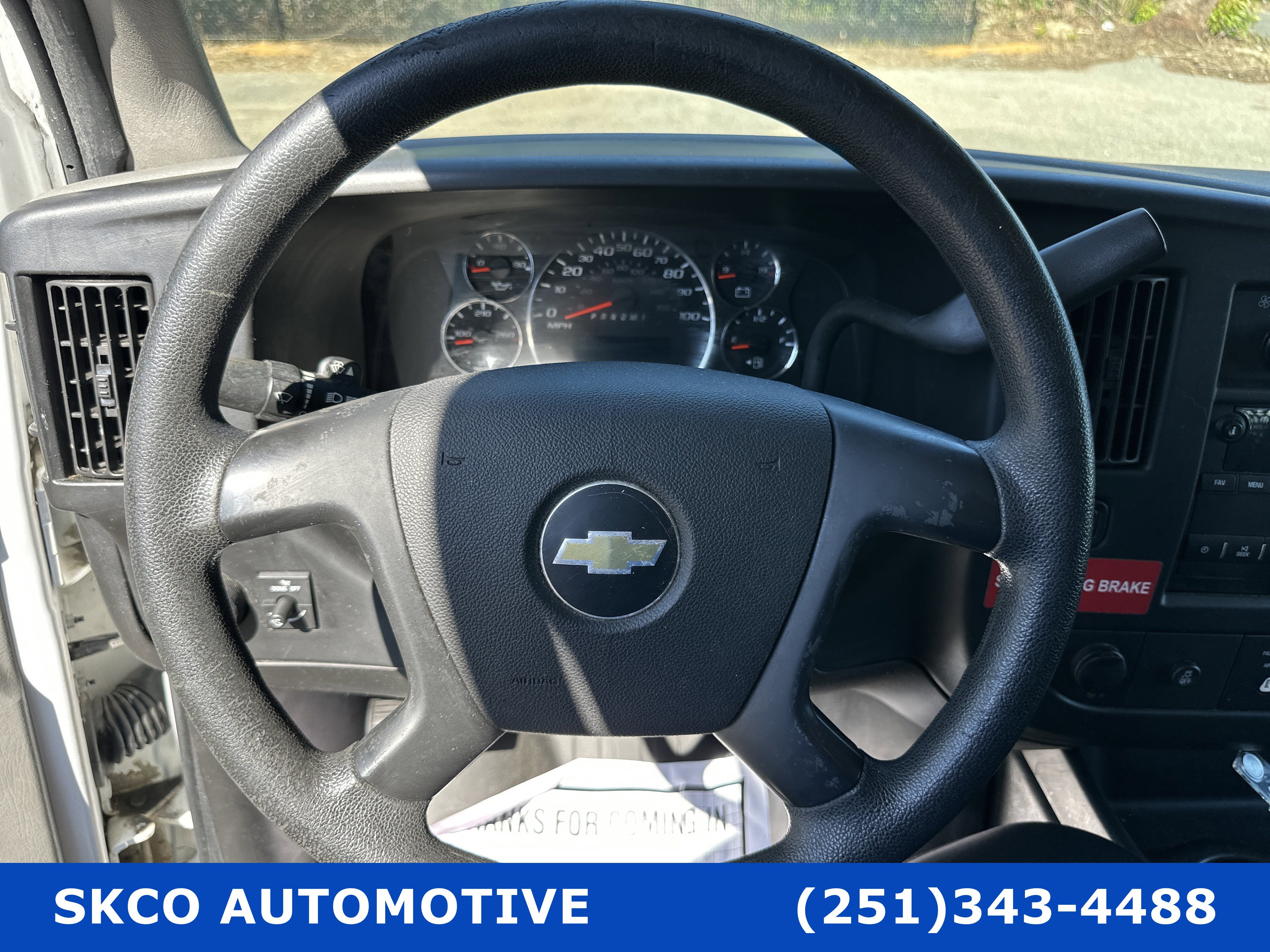 Used 2015 Chevrolet Express 2500 image 17