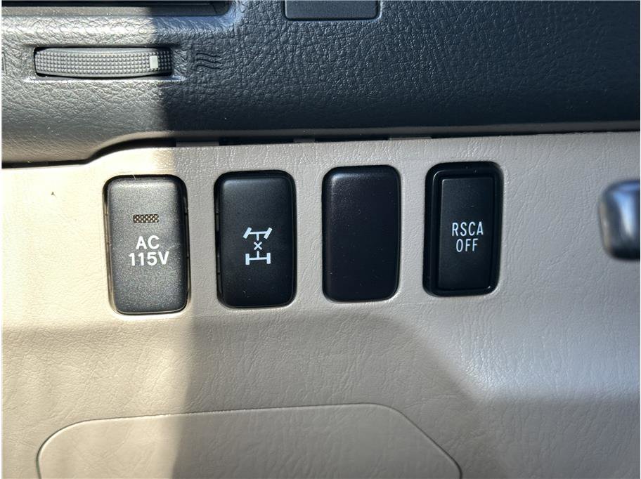 Used 2005 Toyota 4Runner Limited image 25