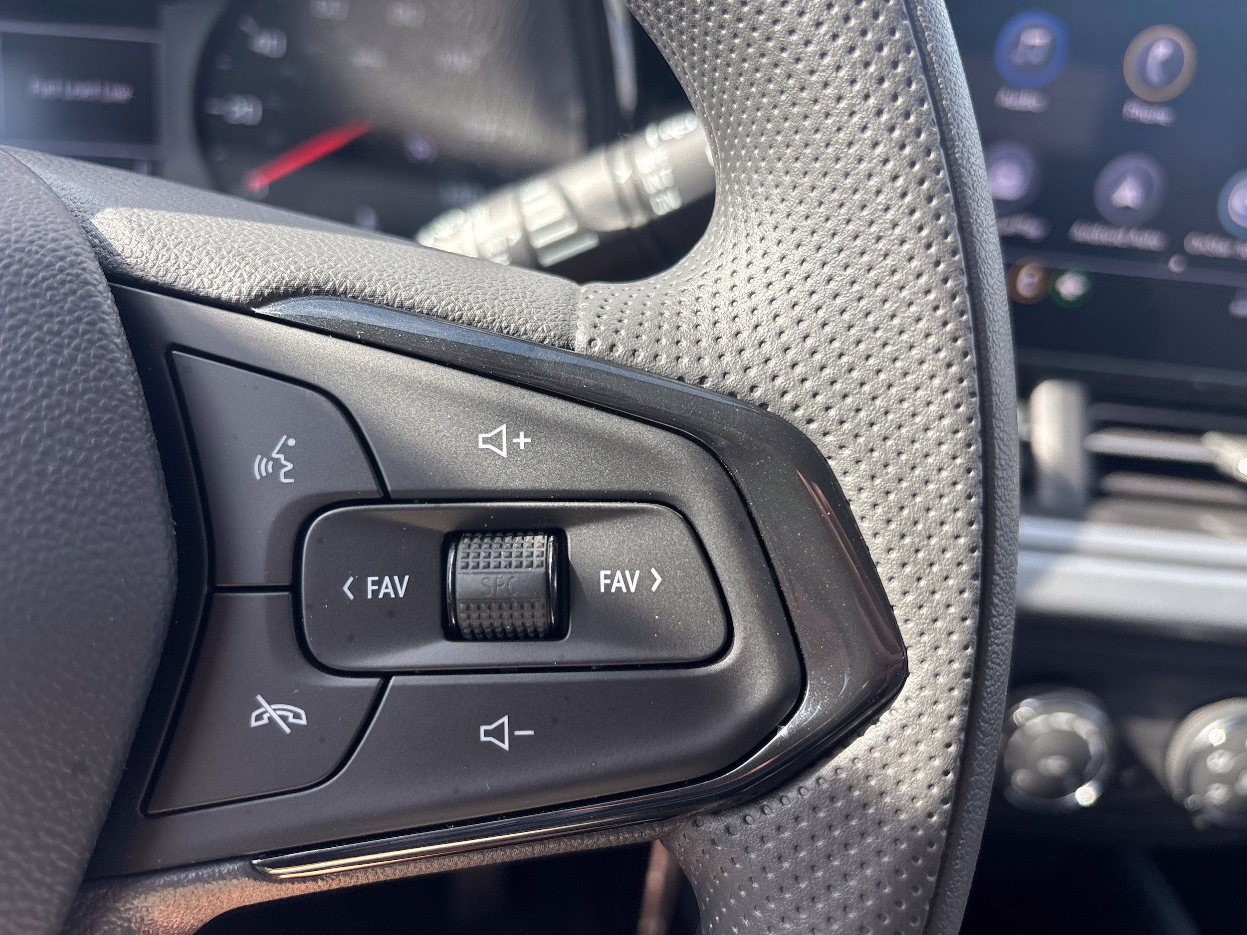 New 2026 Chevrolet Trax LS w/ LS Convenience Package FWD image 14