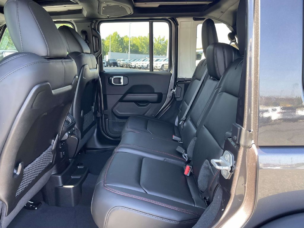 New 2027 Jeep Wrangler Unlimited Rubicon AWD/4WD image 20