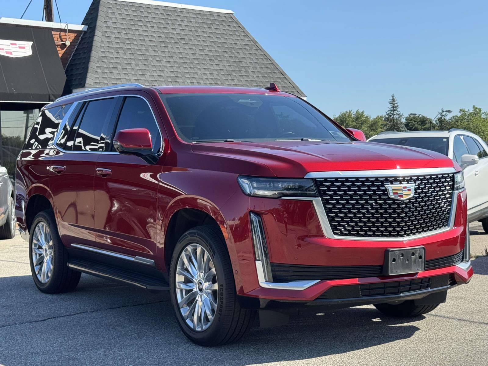 Certified 2023 Cadillac Escalade Premium Luxury w/ LPO, Floor Liner Package AWD/4WD image 4