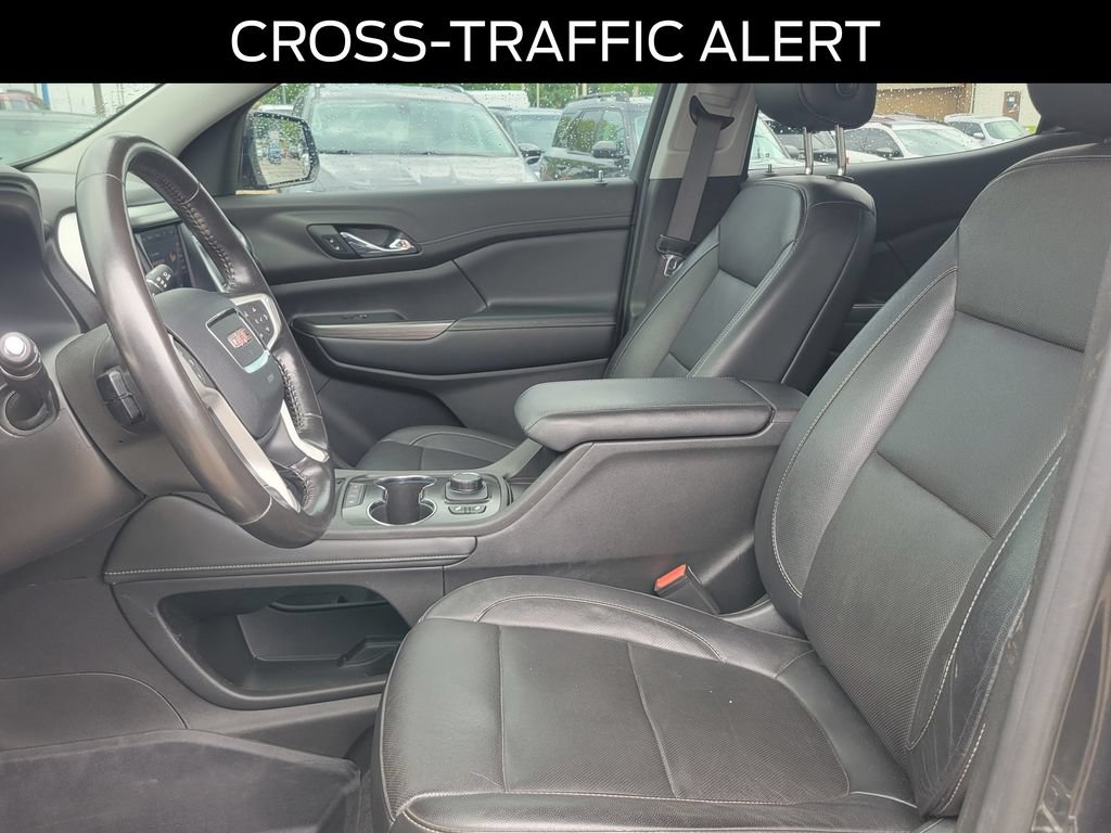 Used 2020 GMC Acadia SLT w/ LPO, Floor Liner Package FWD image 18