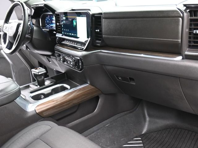 Used 2024 Chevrolet Silverado 1500 LT Trail Boss w/ Convenience Package II image 28