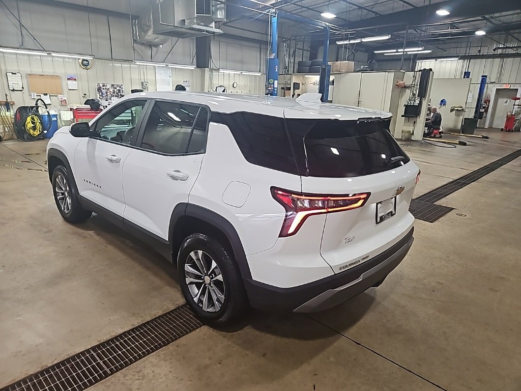 Used 2025 Chevrolet Equinox LT image 5
