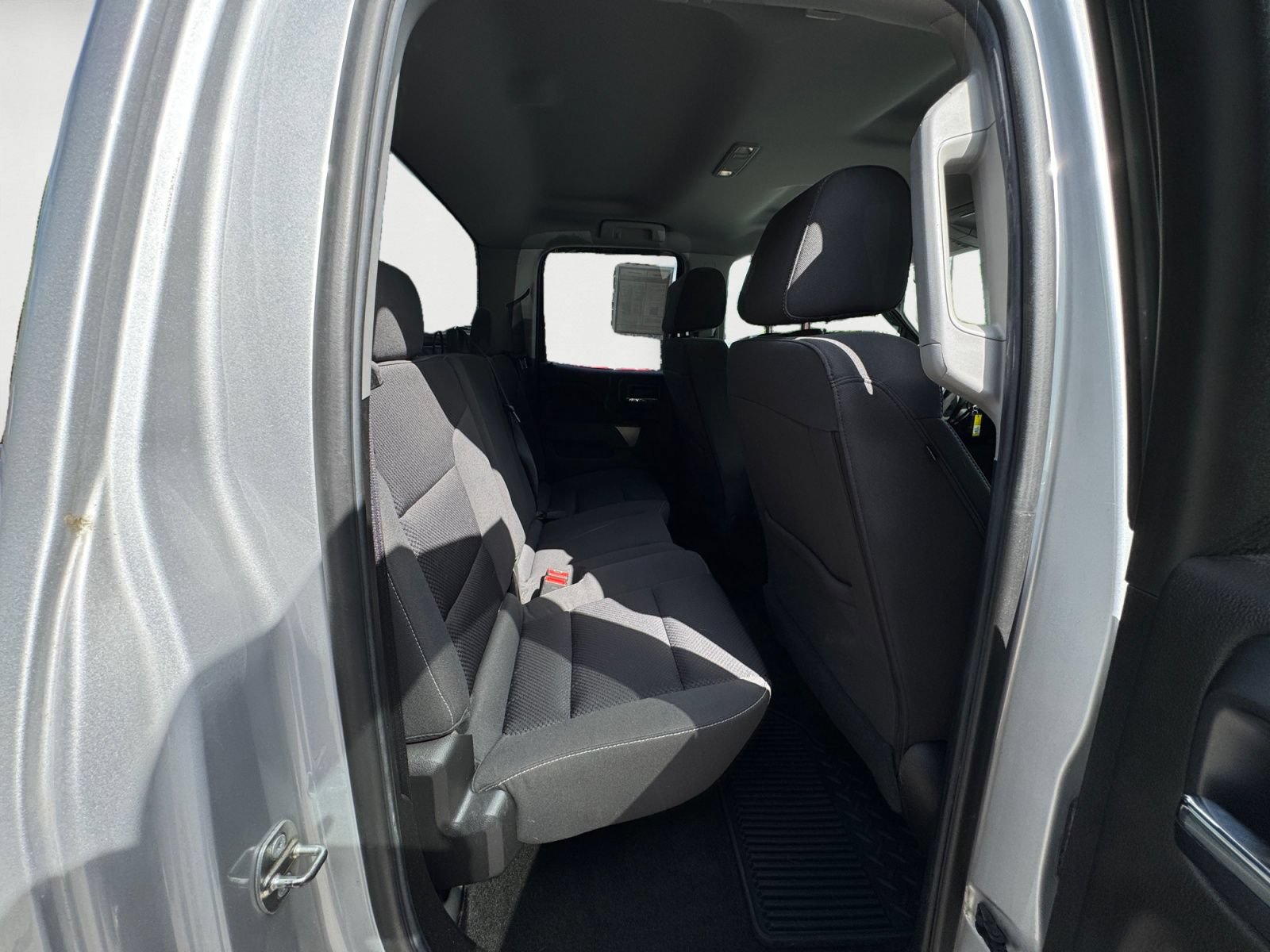 Used 2018 Chevrolet Silverado 2500 LT w/ LT Convenience Package AWD/4WD image 9