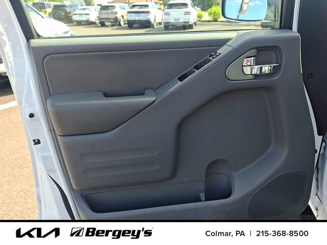 Used 2016 Nissan Frontier SL AWD/4WD image 13