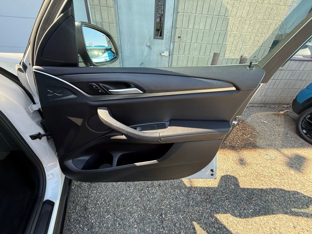 Used 2024 BMW X3 xDrive30i AWD/4WD image 17