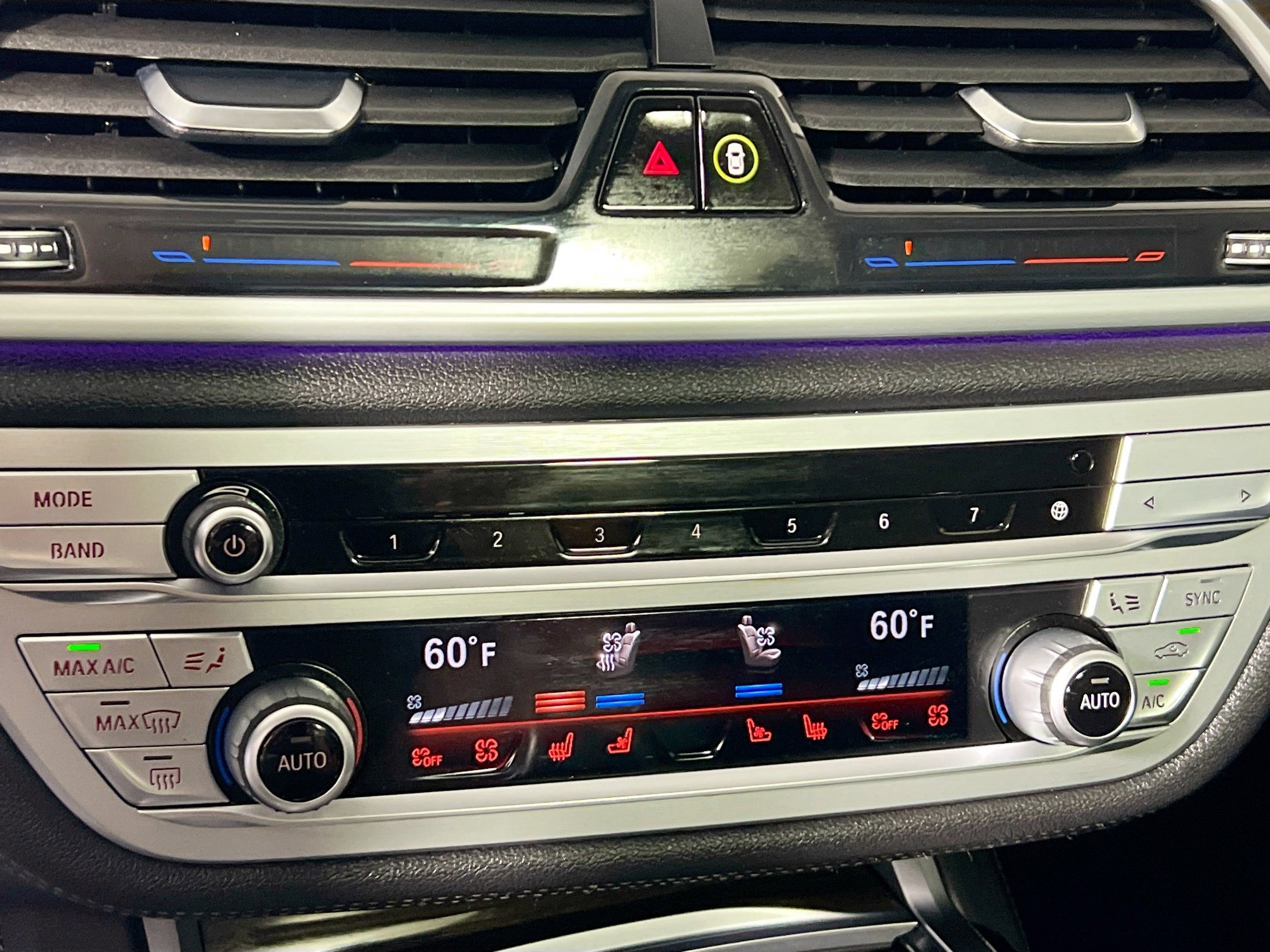 Used 2022 BMW 740i xDrive w/ Premium Package image 27