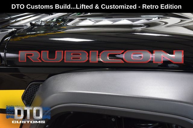 Used 2025 Jeep Wrangler Unlimited Rubicon w/ Convenience Group AWD/4WD image 15