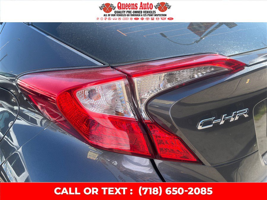 Used 2019 Toyota C-HR LE FWD image 32