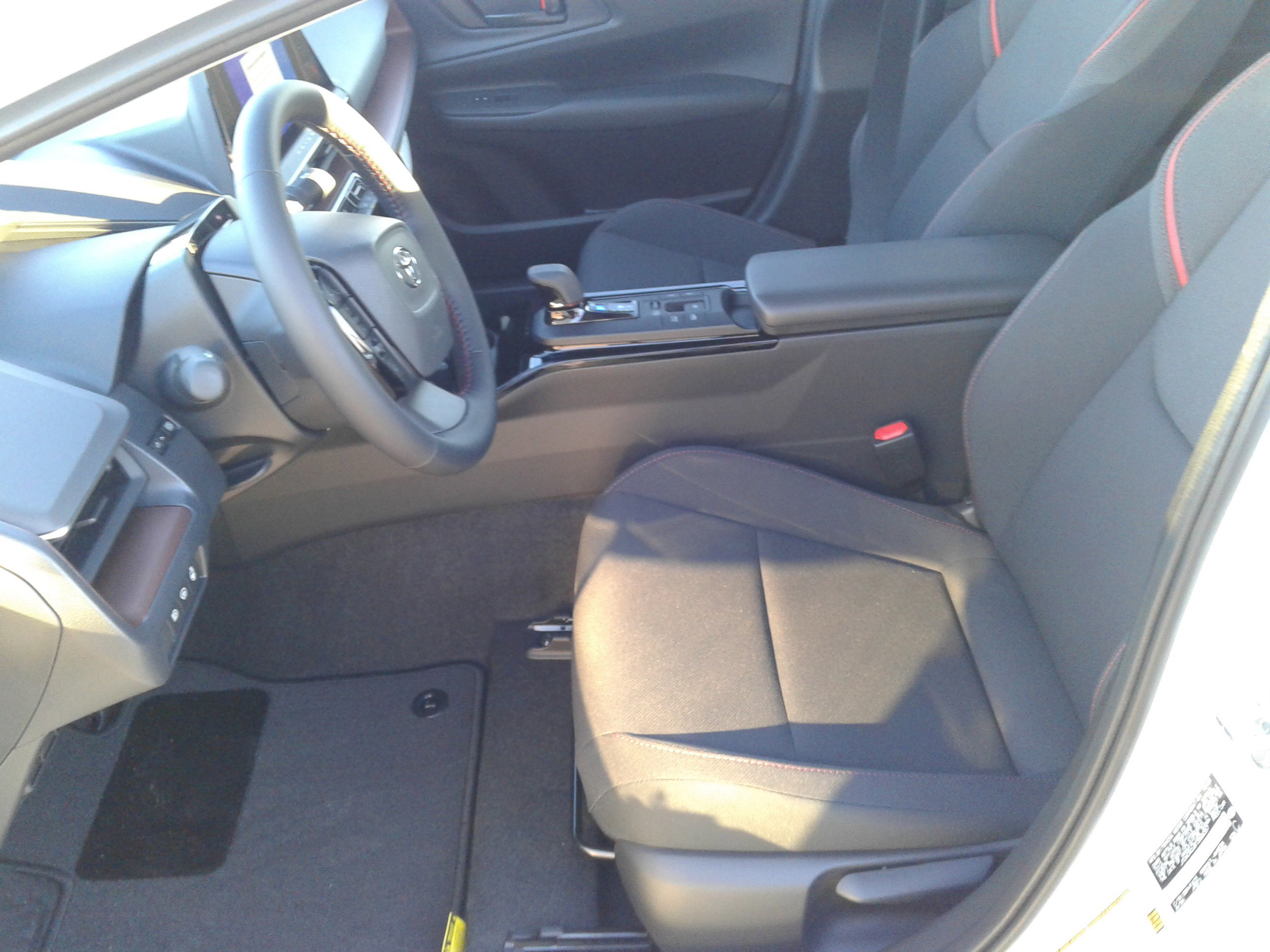 New 2026 Toyota Prius Plug-In Hybrid image 5