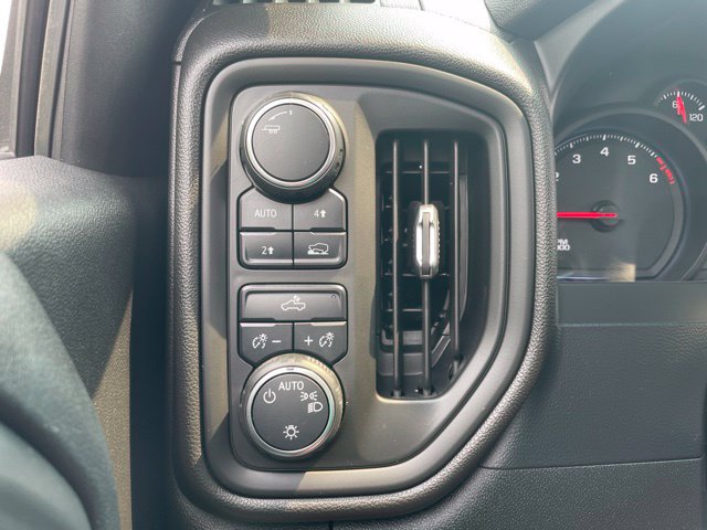 Used 2020 Chevrolet Silverado 1500 Custom w/ Custom Value Package AWD/4WD image 19