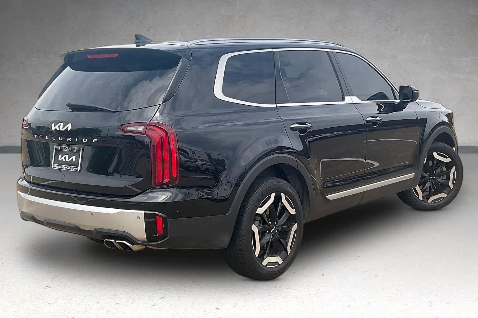 Used 2023 Kia Telluride S FWD image 20