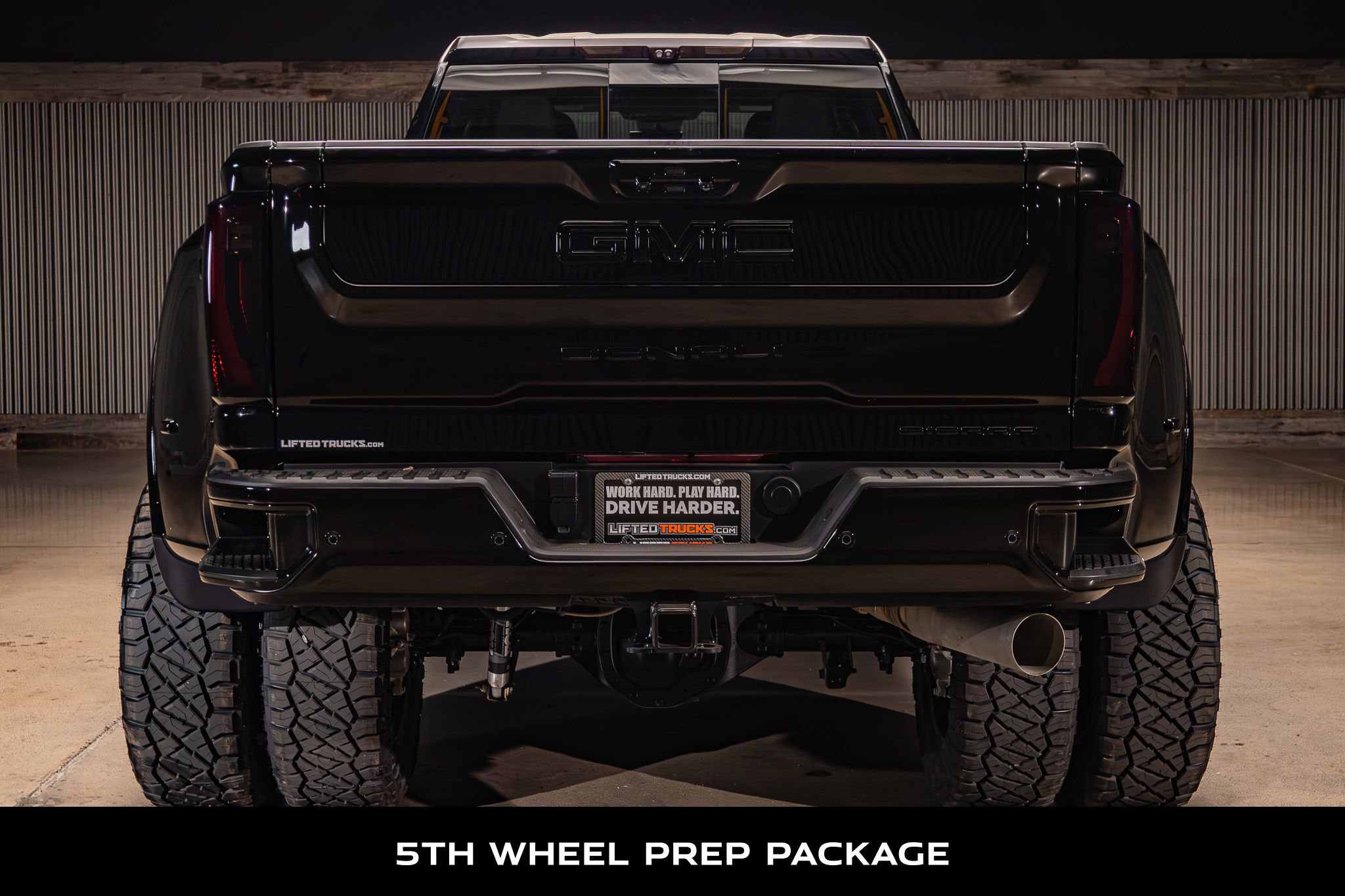 Used 2024 GMC Sierra 3500 Denali w/ Denali Reserve Package image 8