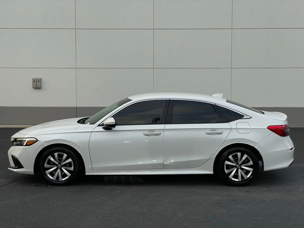 Used 2022 Honda Civic LX image 2