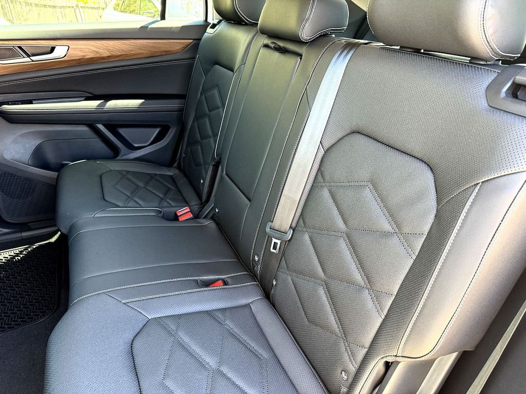 New 2026 Volkswagen Atlas SE FWD image 18