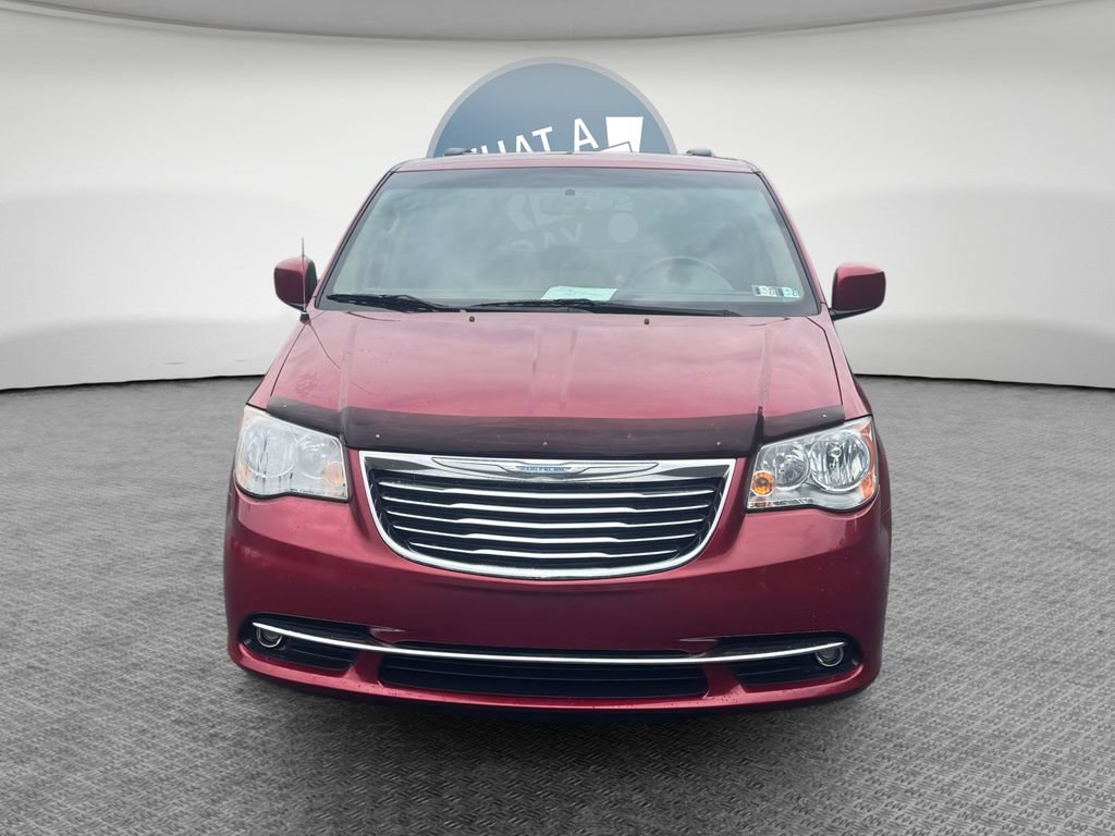 Used 2016 Chrysler Town & Country Touring FWD image 9