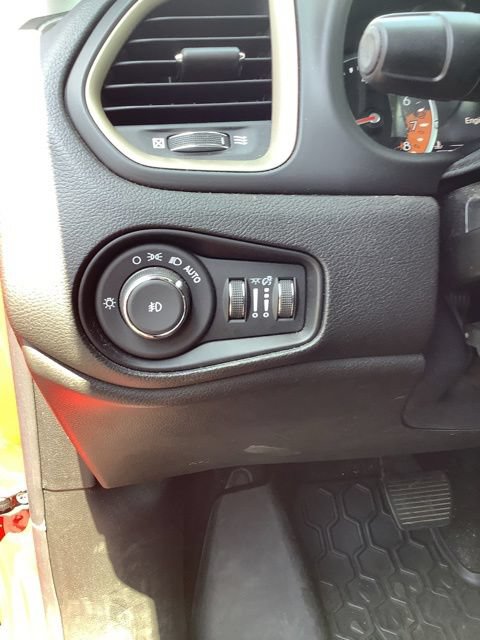 Certified 2017 Jeep Renegade Limited AWD/4WD image 20