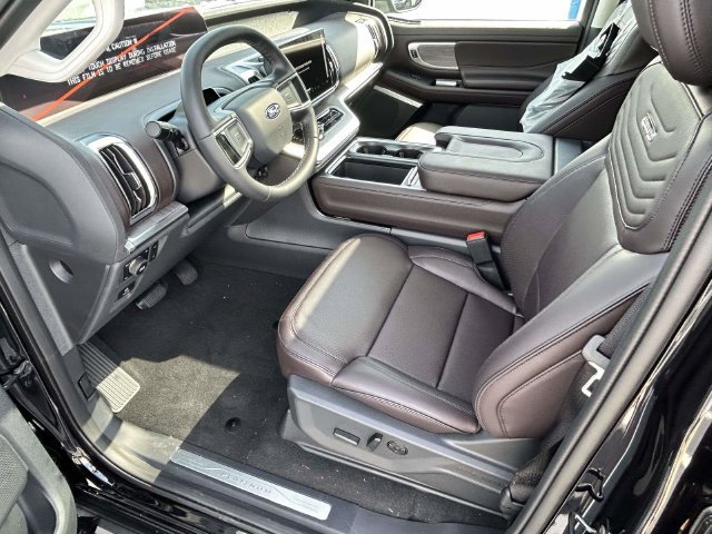 New 2026 Ford Expedition Platinum w/ Platinum Ultimate Package AWD/4WD image 13