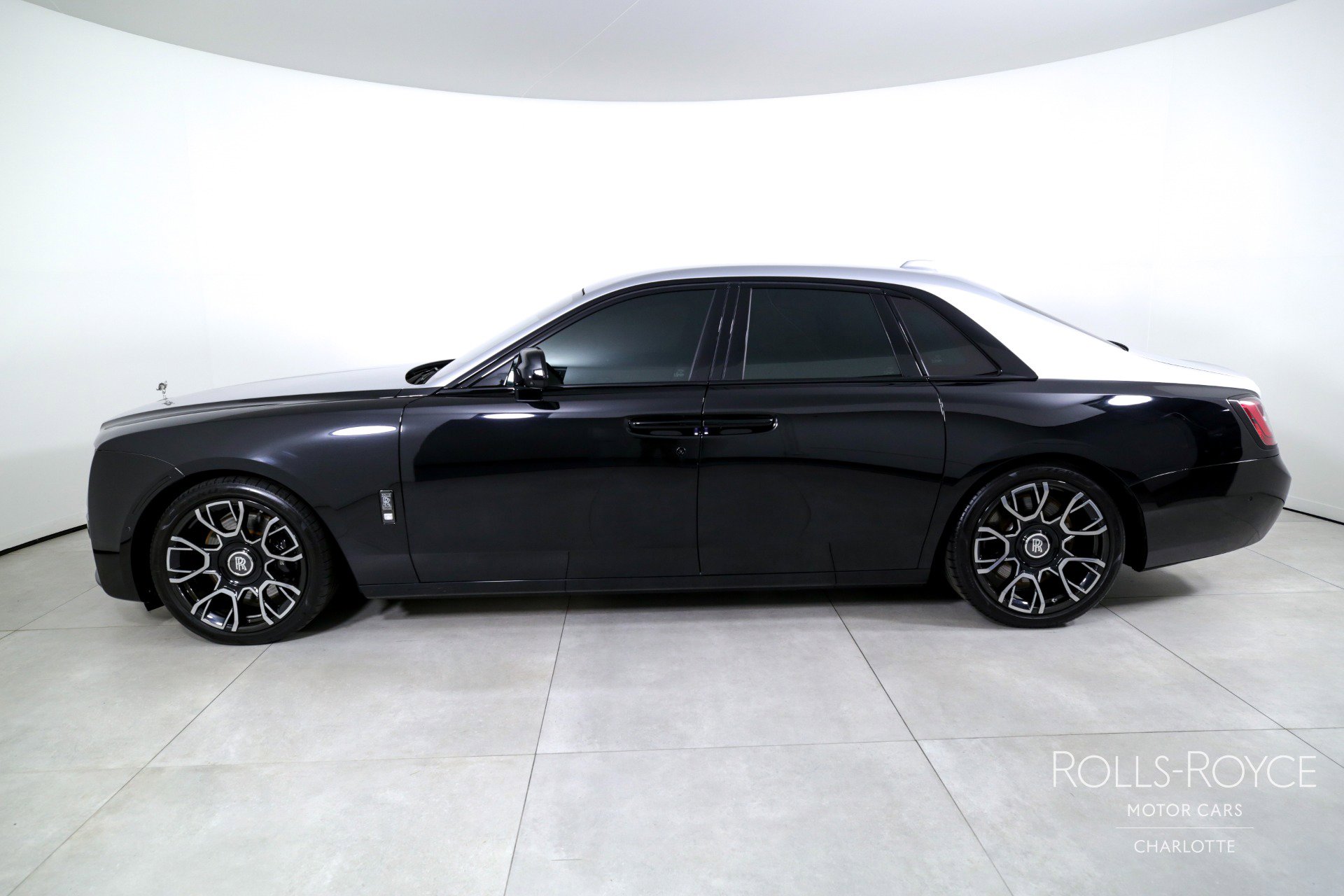 Used 2022 Rolls-Royce Ghost Black Badge AWD/4WD image 3