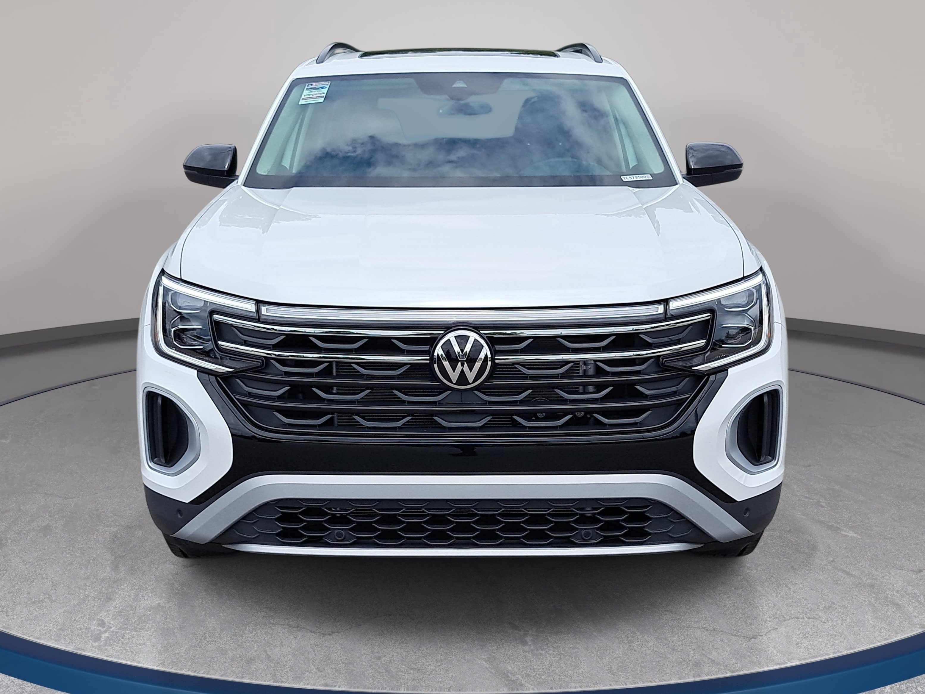 New 2026 Volkswagen Atlas Peak Edition AWD/4WD image 2