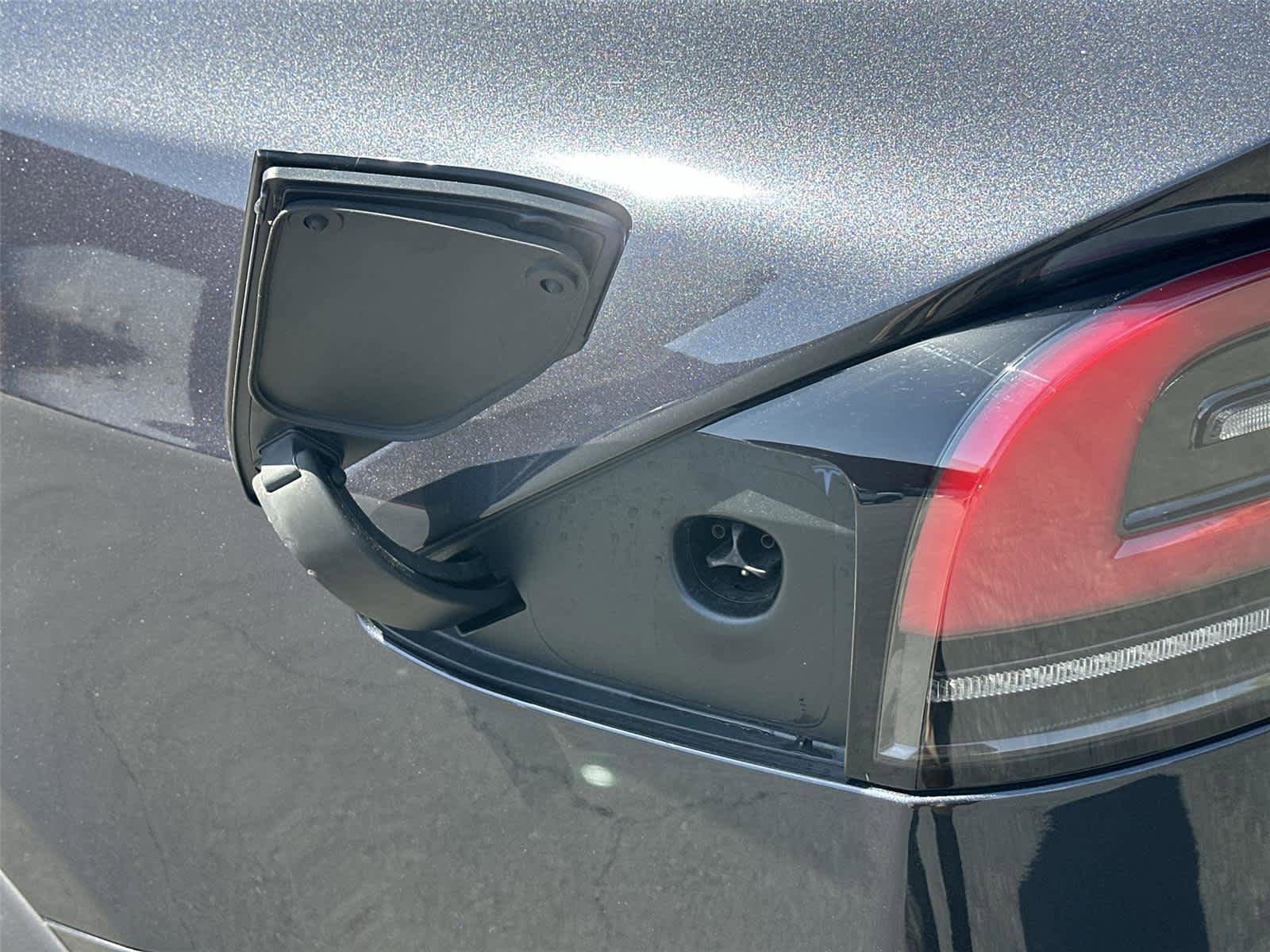 Used 2024 Tesla Model X AWD/4WD image 10