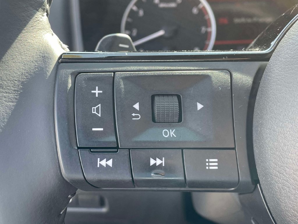 Used 2023 Nissan Rogue SL AWD/4WD image 31
