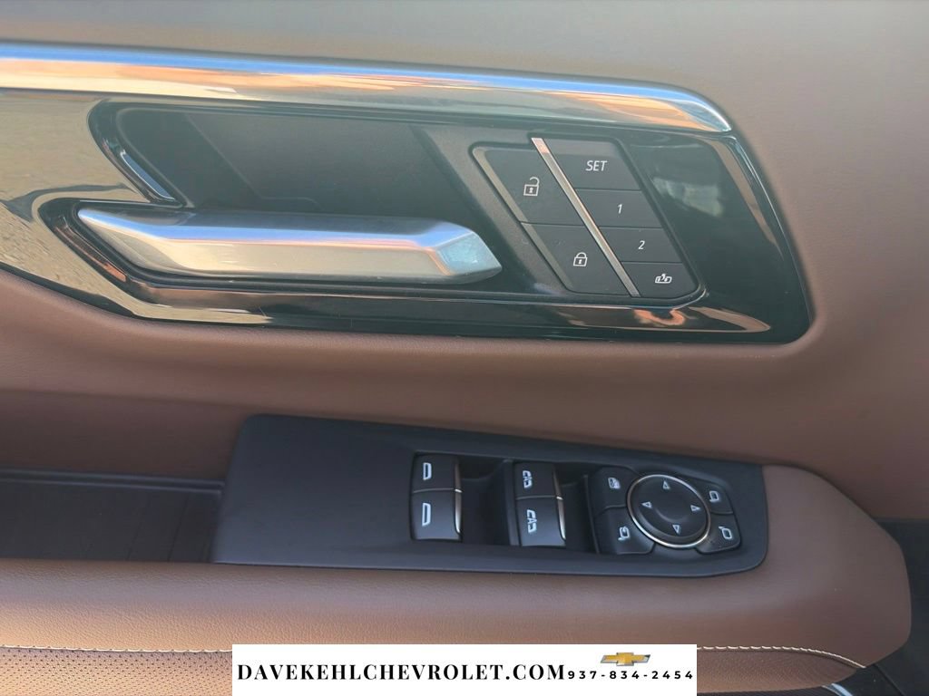 Used 2025 Chevrolet Tahoe High Country AWD/4WD image 9