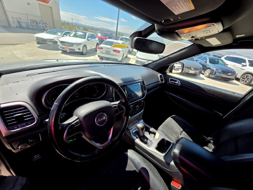 Used 2019 Jeep Grand Cherokee Altitude RWD image 12