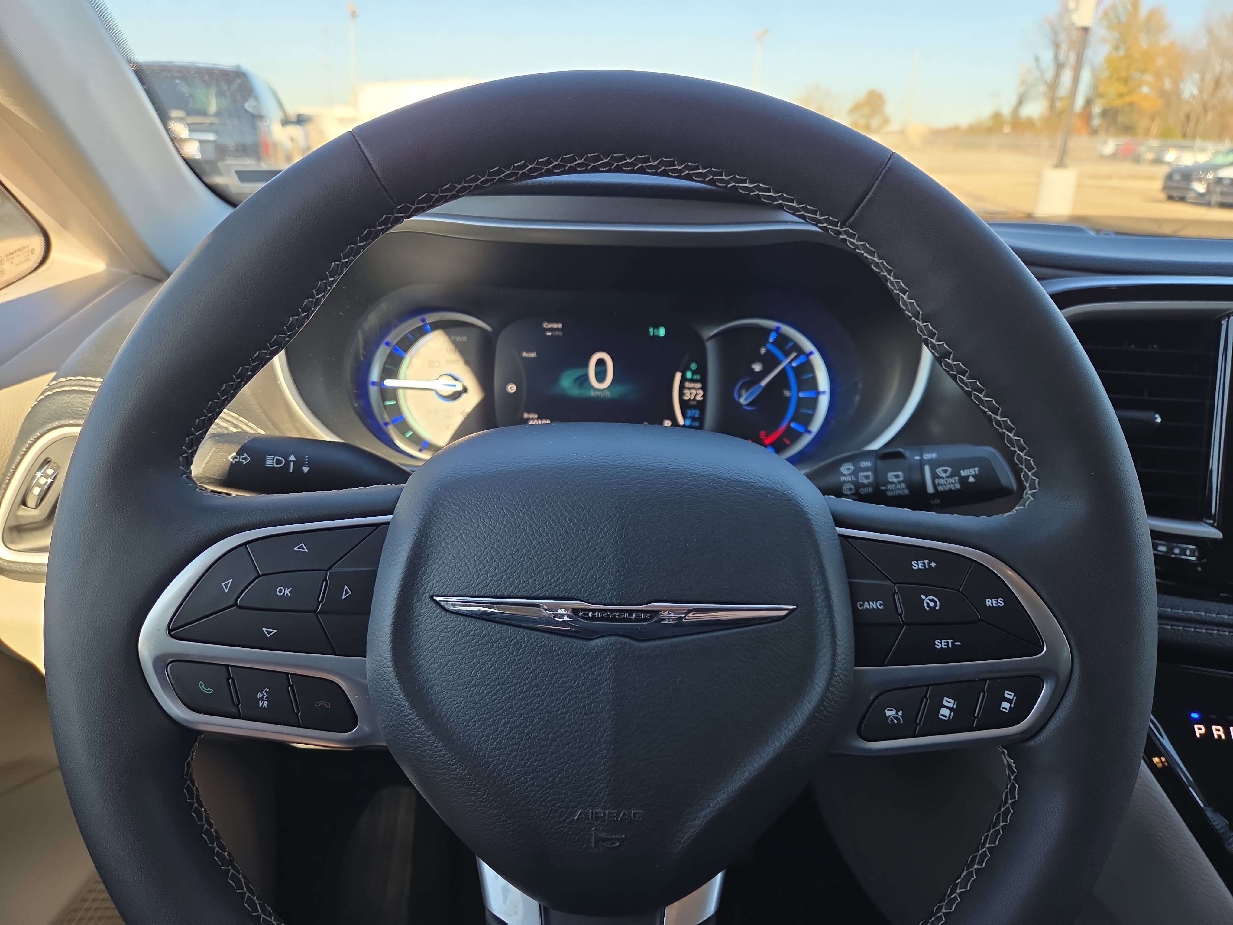 Used 2024 Chrysler Pacifica Select image 11