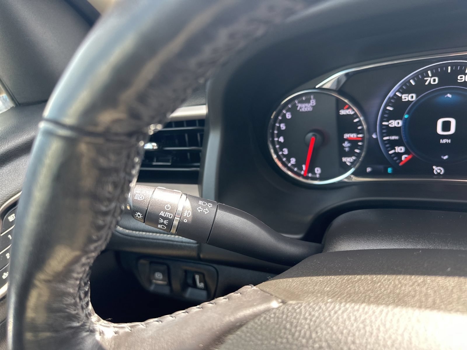 Used 2018 GMC Acadia Denali AWD/4WD image 49