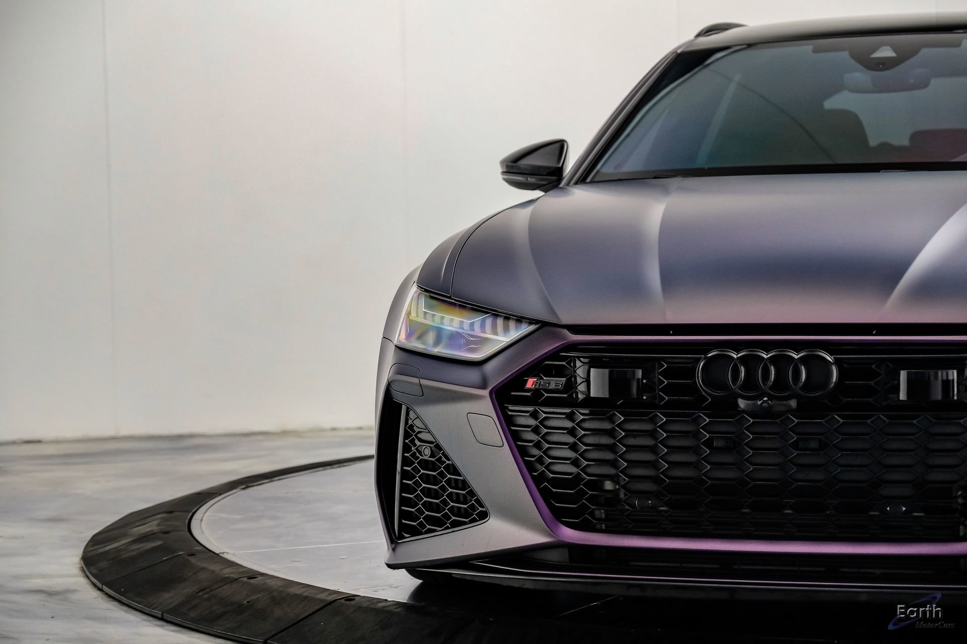 Used 2023 Audi RS 6 w/ Black Optic Package image 36