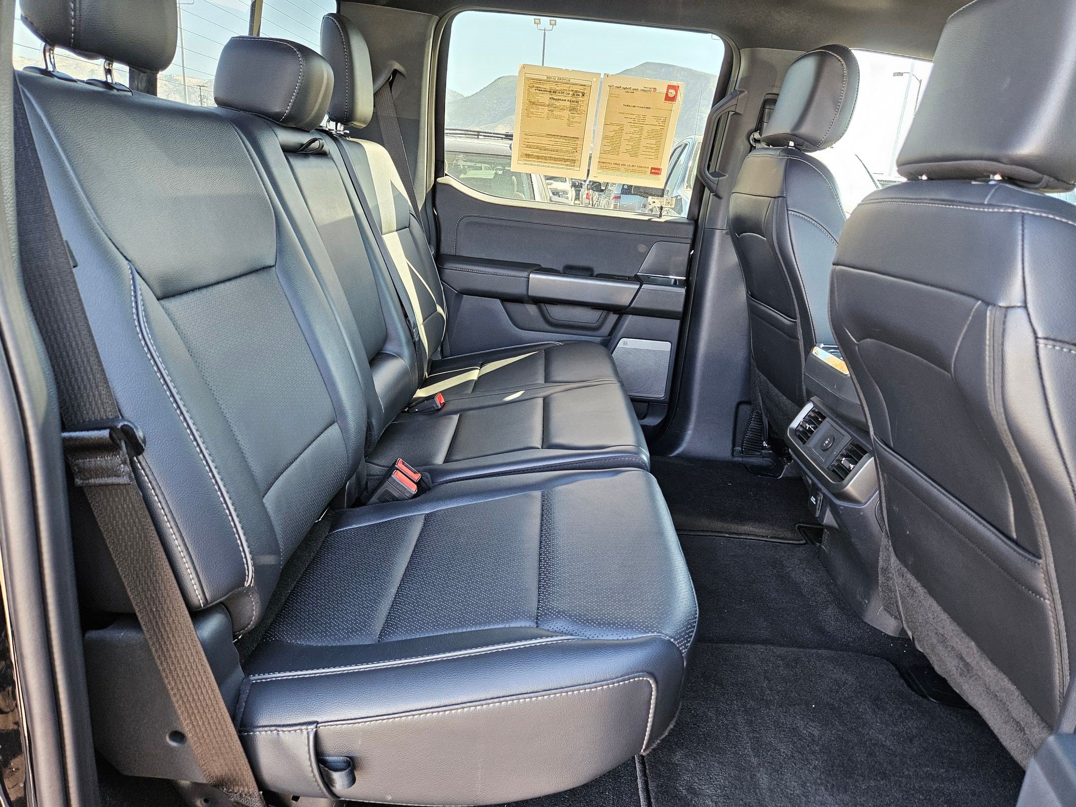 Used 2025 Ford F150 Lariat AWD/4WD image 30