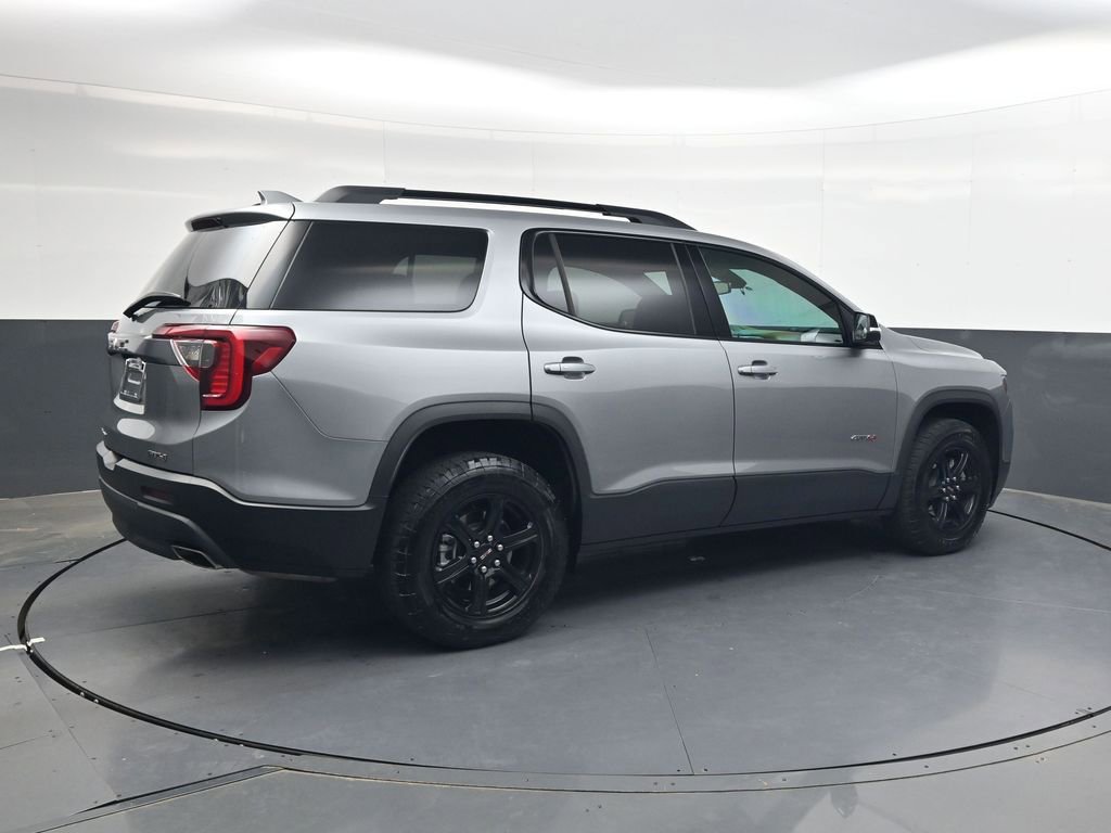Used 2023 GMC Acadia AT4 w/ Technology Package AWD/4WD image 4
