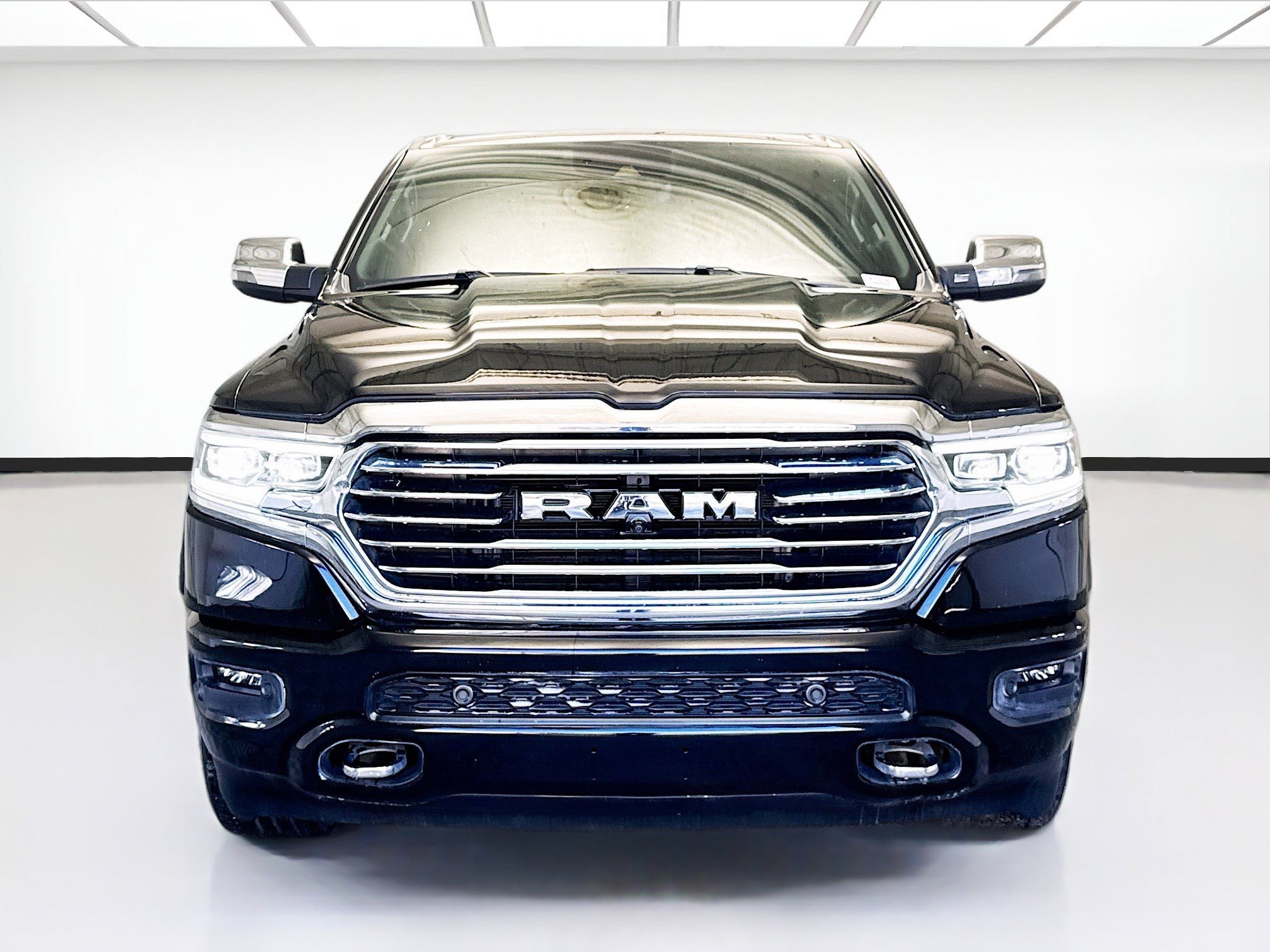 Used 2024 RAM 1500 Limited image 2