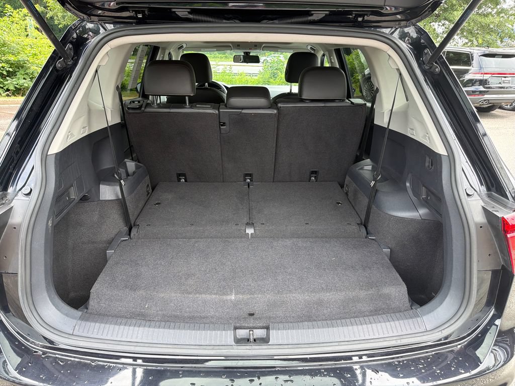 Used 2021 Volkswagen Tiguan SE FWD image 18