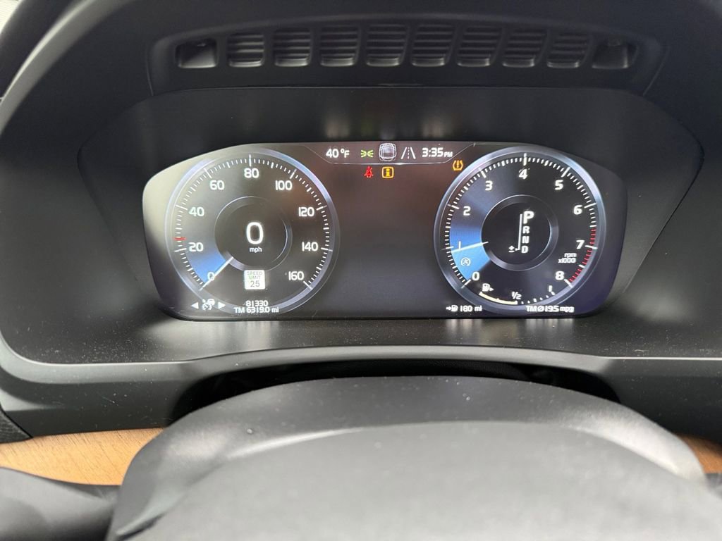 Used 2022 Volvo XC90 T6 Momentum image 14