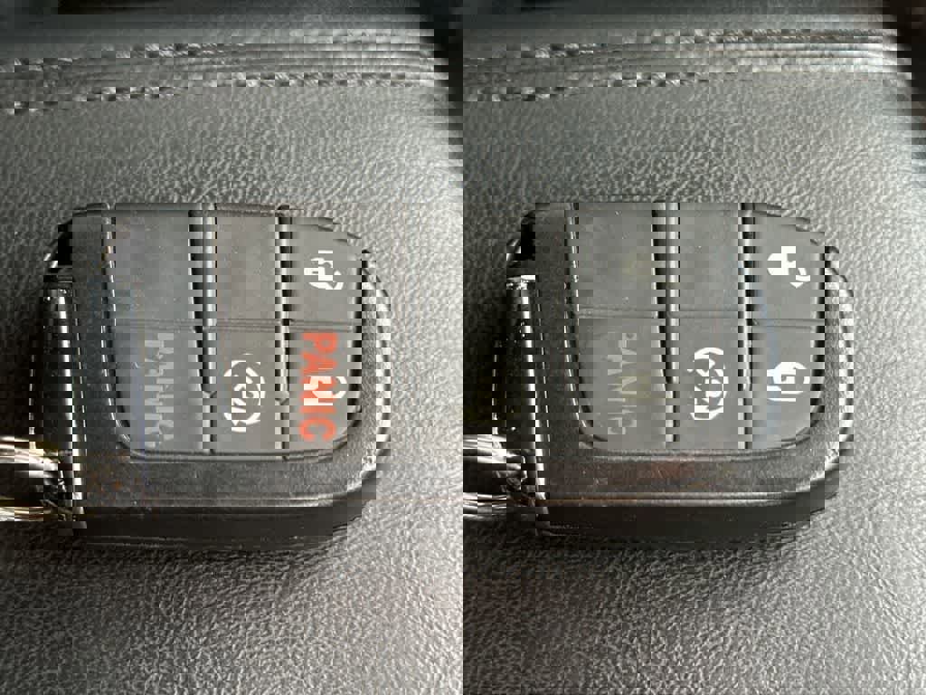 Used 2023 Jeep Compass Latitude image 28