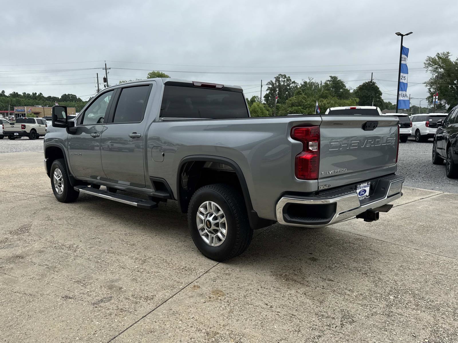 Used 2024 Chevrolet Silverado 2500 LT w/ Convenience Package AWD/4WD image 5
