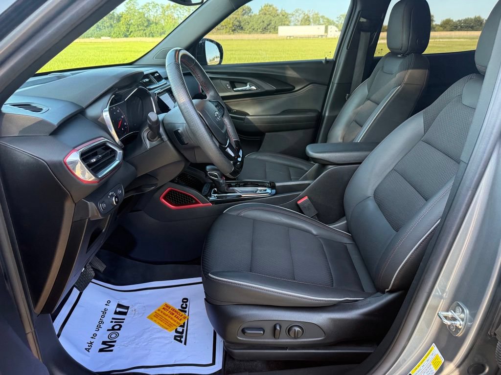 Used 2023 Chevrolet TrailBlazer RS w/ Sun and Liftgate Package AWD/4WD image 29